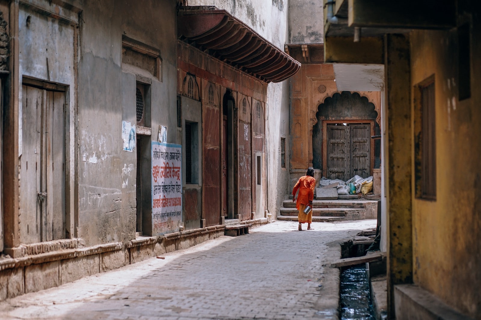 How to Live Like a Local While Traveling Abroad