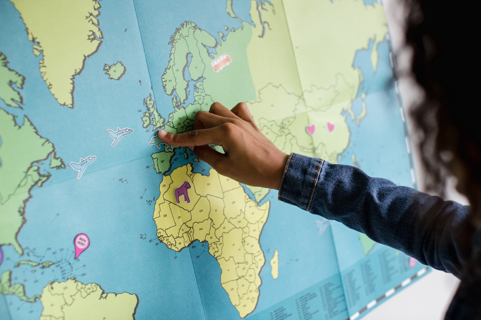 How to Work and Travel The World Full Time