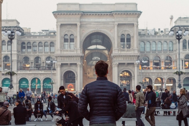 Be An Experiencer, Not a Visitor While Traveling