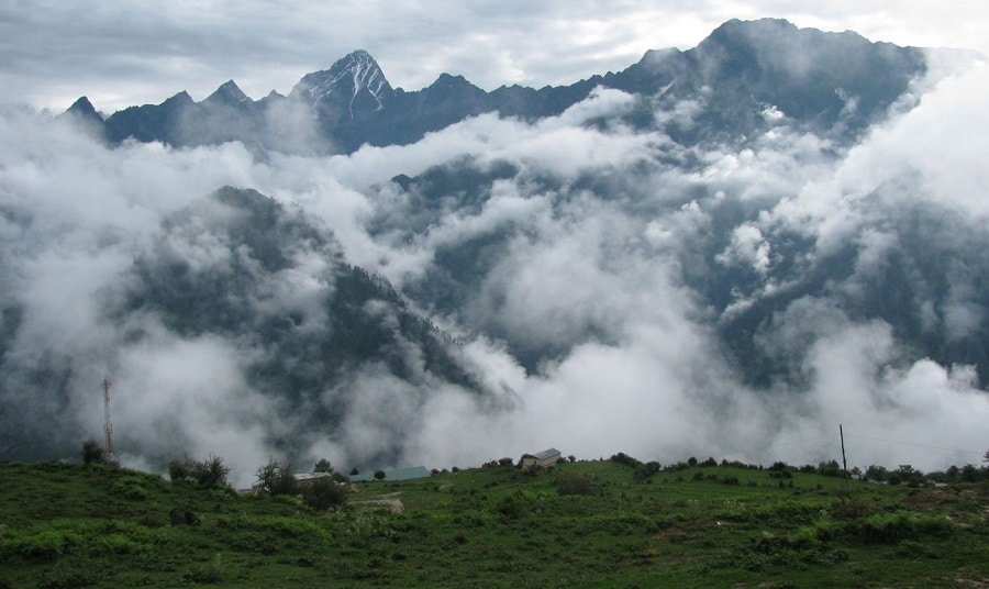Unique Himalayan Treks in Uttarakhand for an Adventurous Vacation